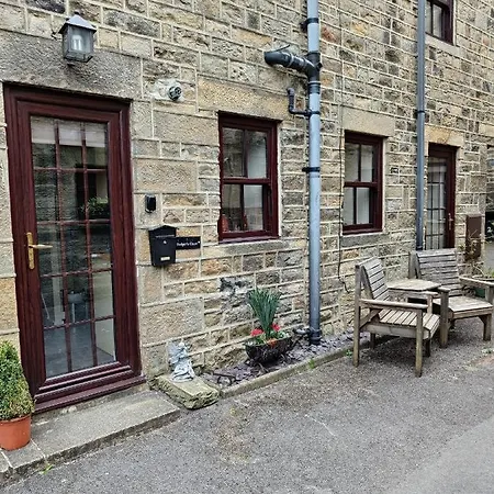 Cosy In The Heart Of Pateley Bridge. パトリー・ブリッジ